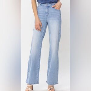 NWT - Judy Blue High Waist, Wide Leg, Light Wash Denim Jeans - Woman's Size 24W
